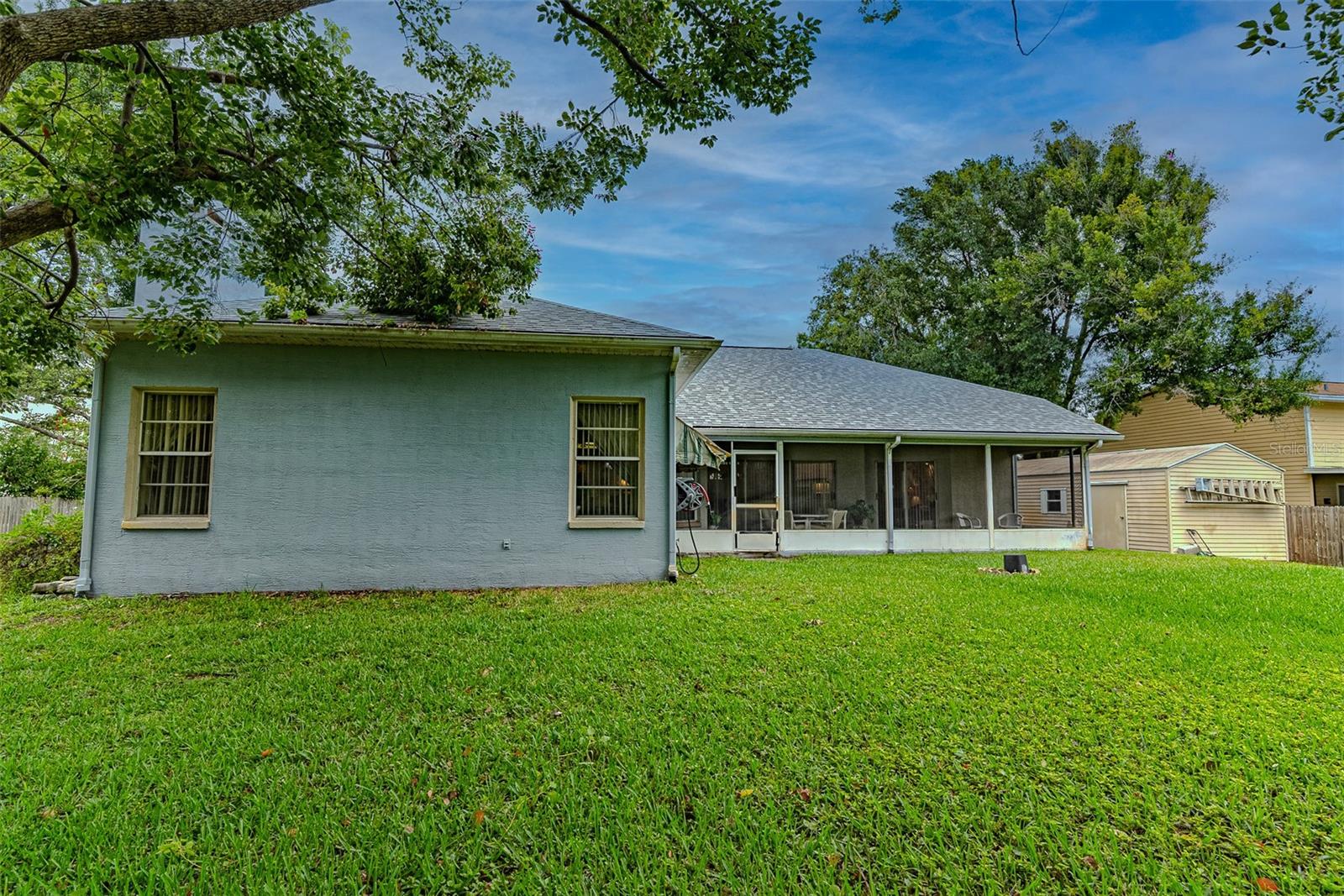 Listing photo id 37 for 22946 Brownwood Court