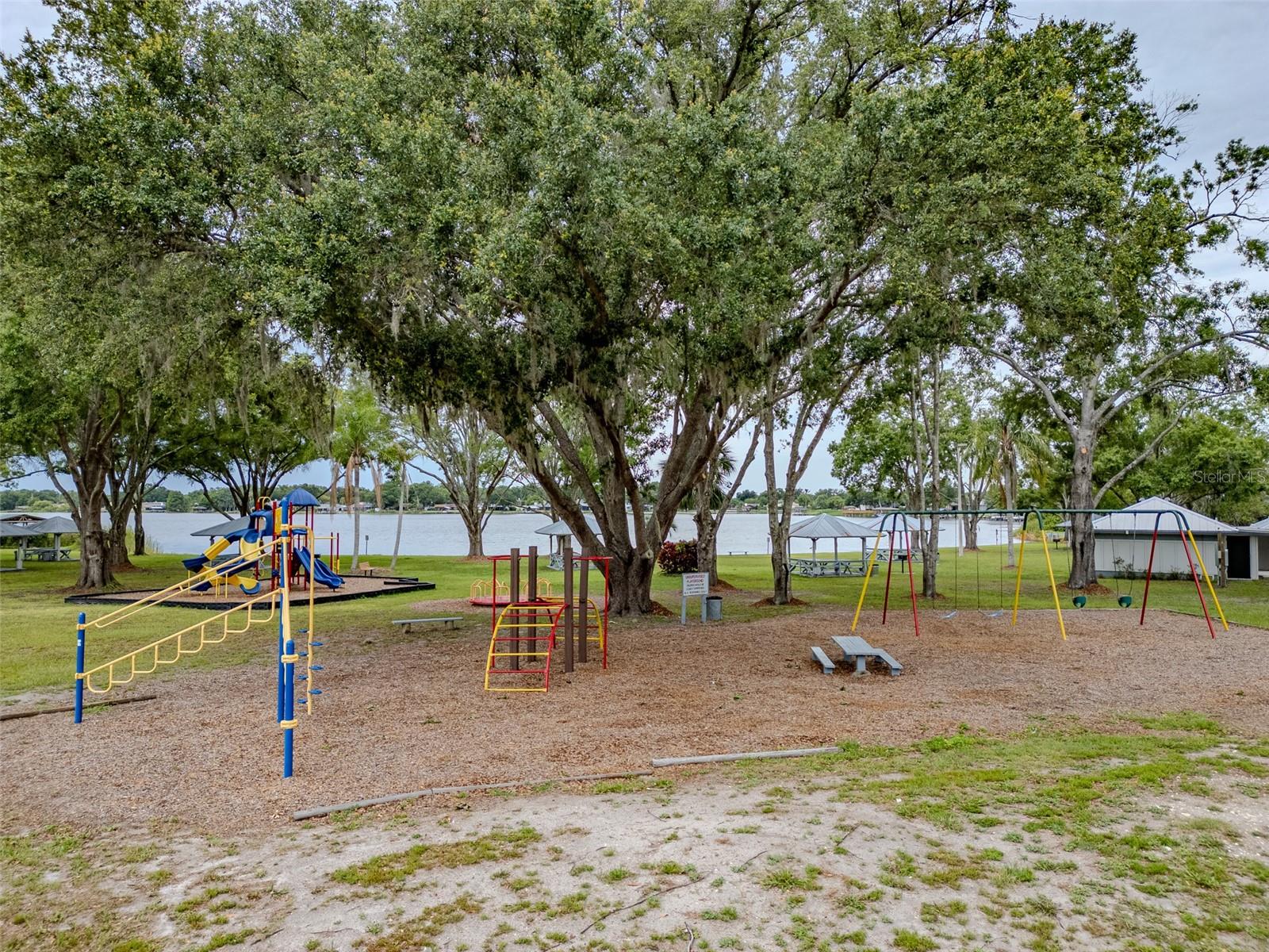 Listing photo id 45 for 22946 Brownwood Court