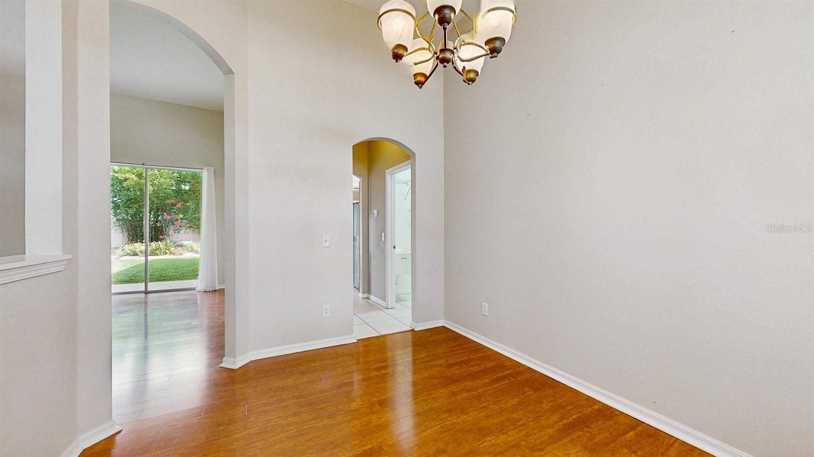 Image 8 of 38 For 2728 Abbey Grove Drive