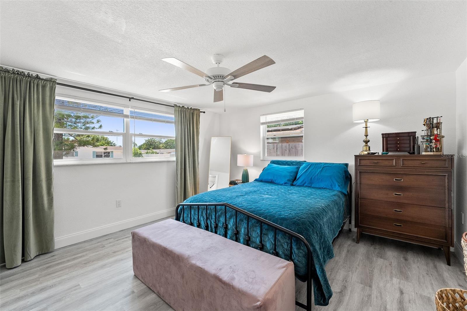 Image 12 of 33 For 4922 Bola Street