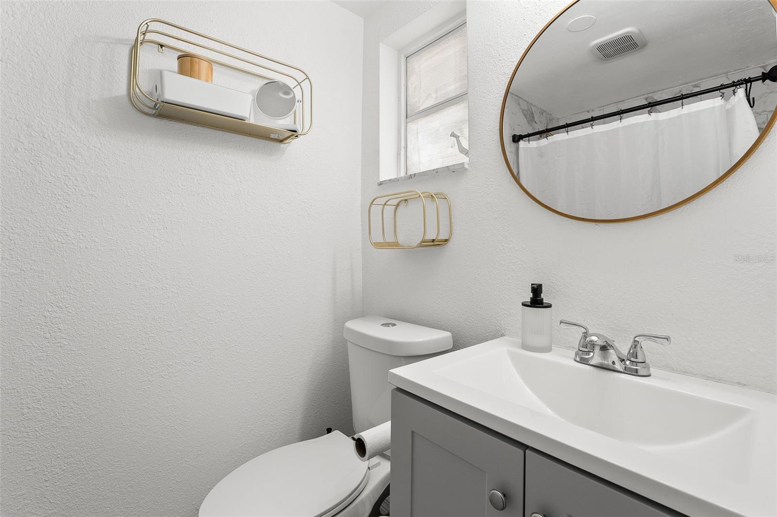 Image 17 of 33 For 4922 Bola Street