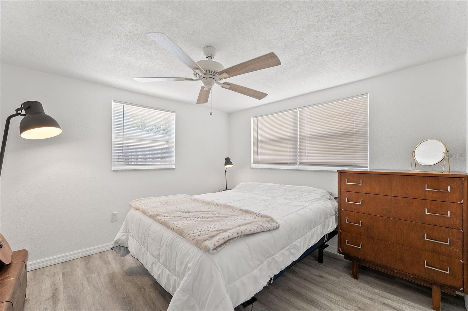 Image 18 of 33 For 4922 Bola Street