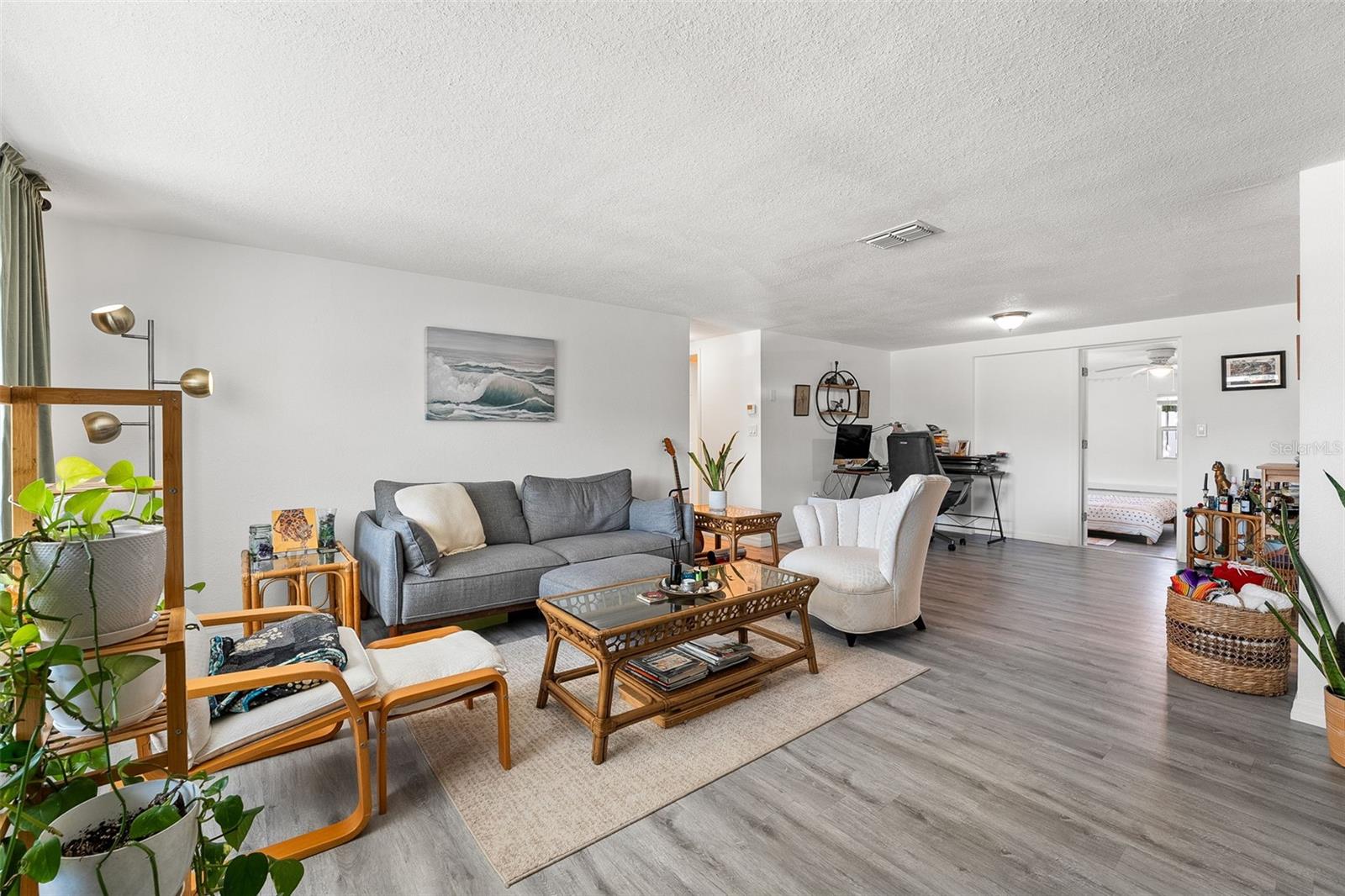 Image 3 of 33 For 4922 Bola Street