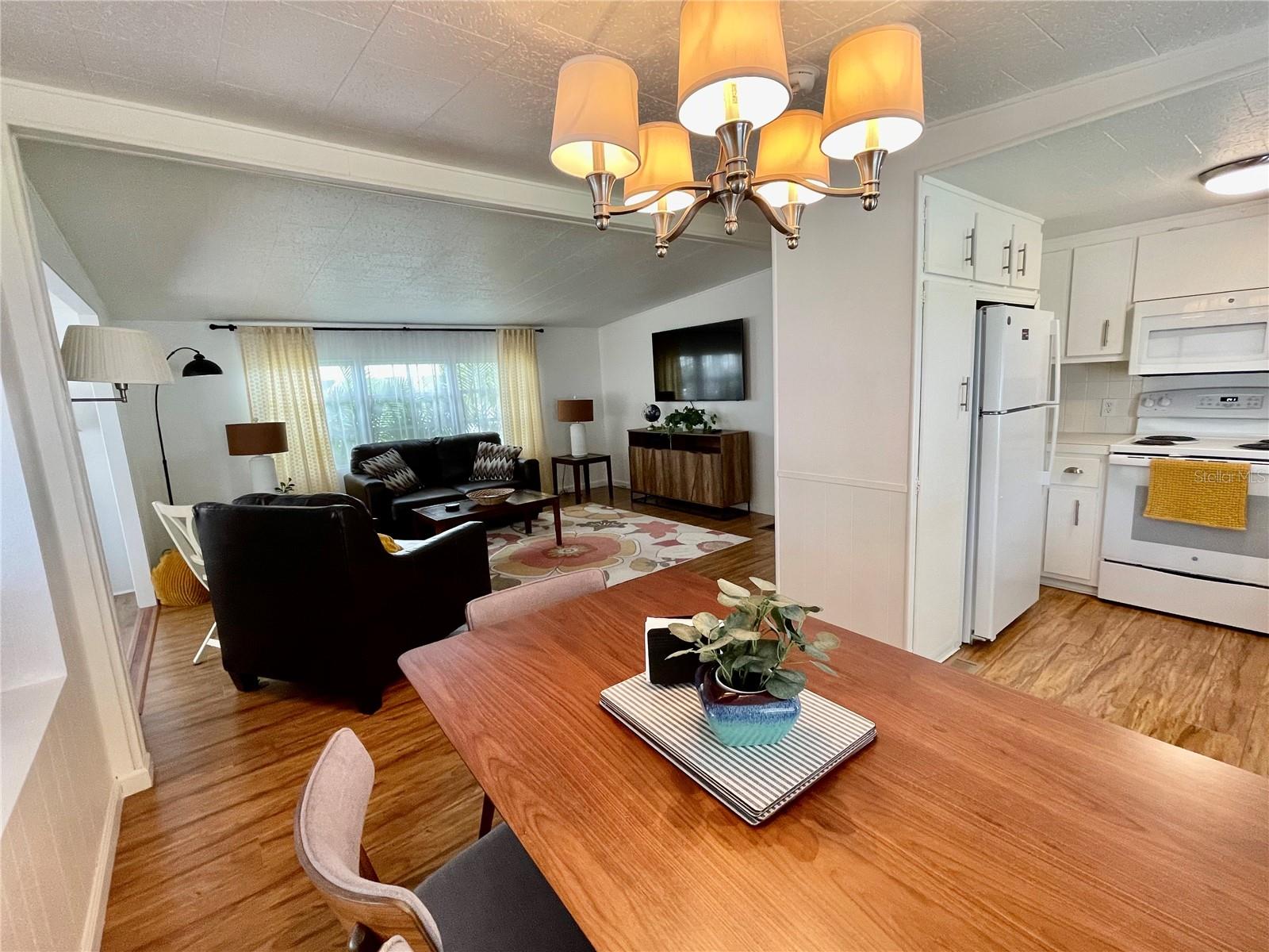 Image 4 of 34 For 34091 Alamanda Drive N