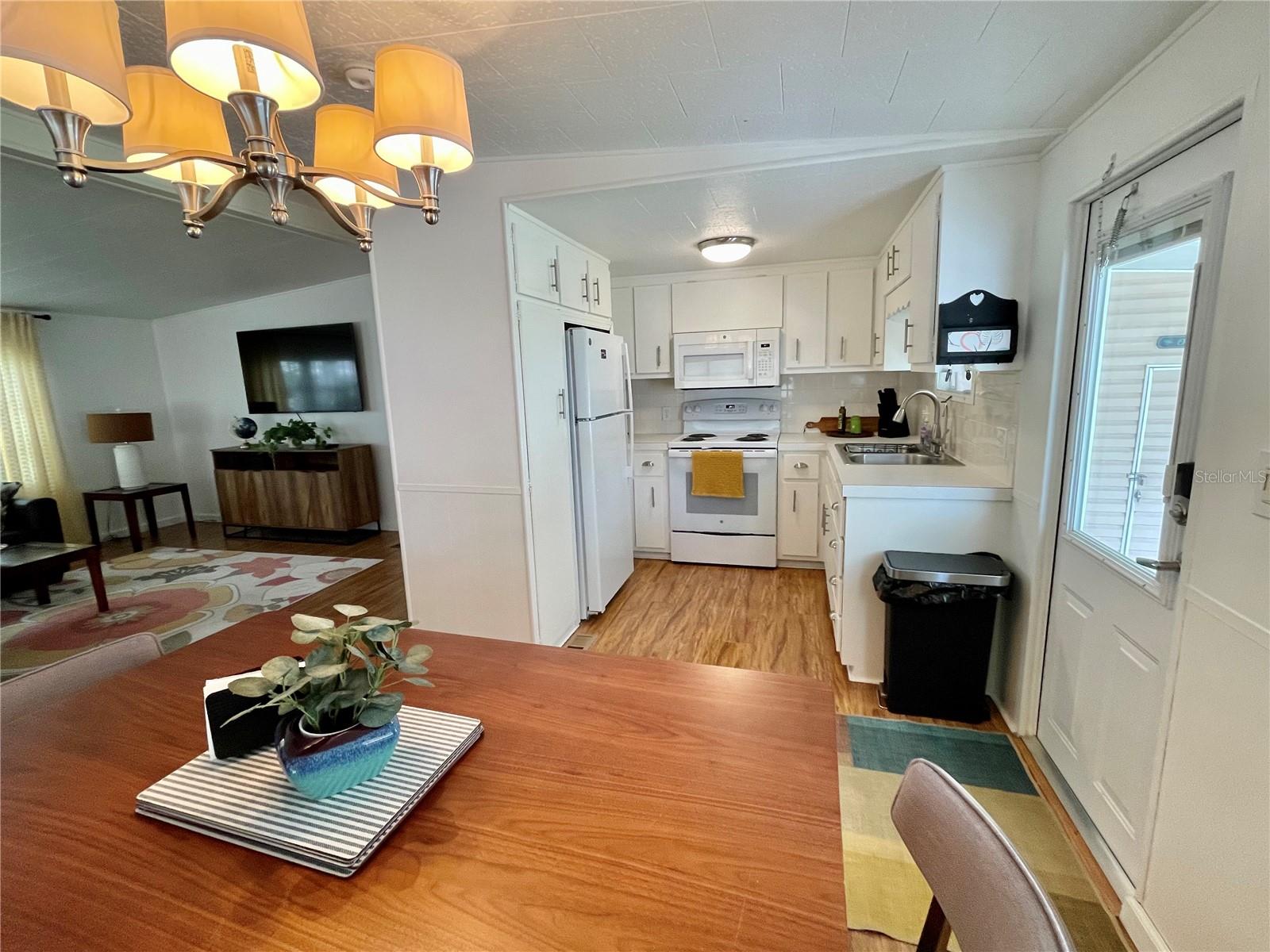 Image 6 of 34 For 34091 Alamanda Drive N