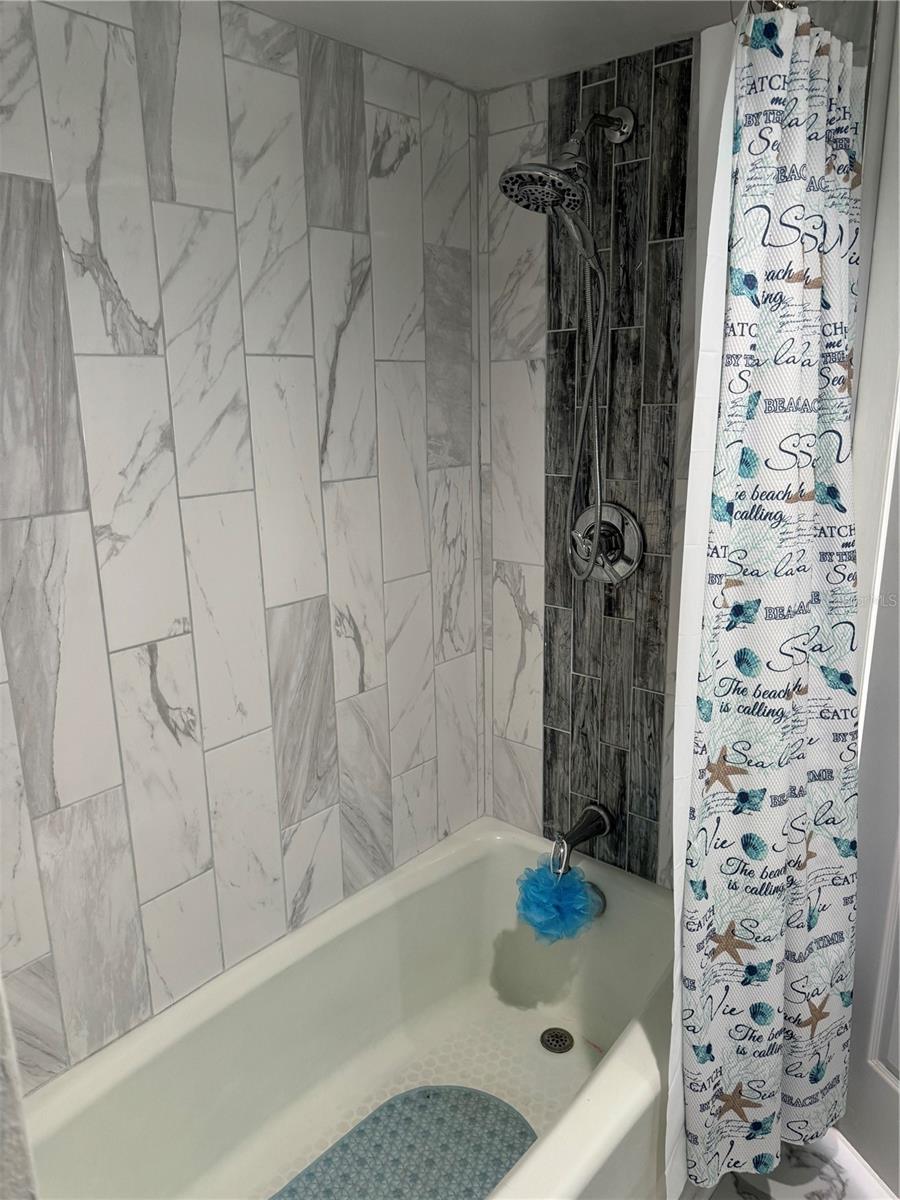 Image 18 of 51 For 1380 Gulf Boulevard 805