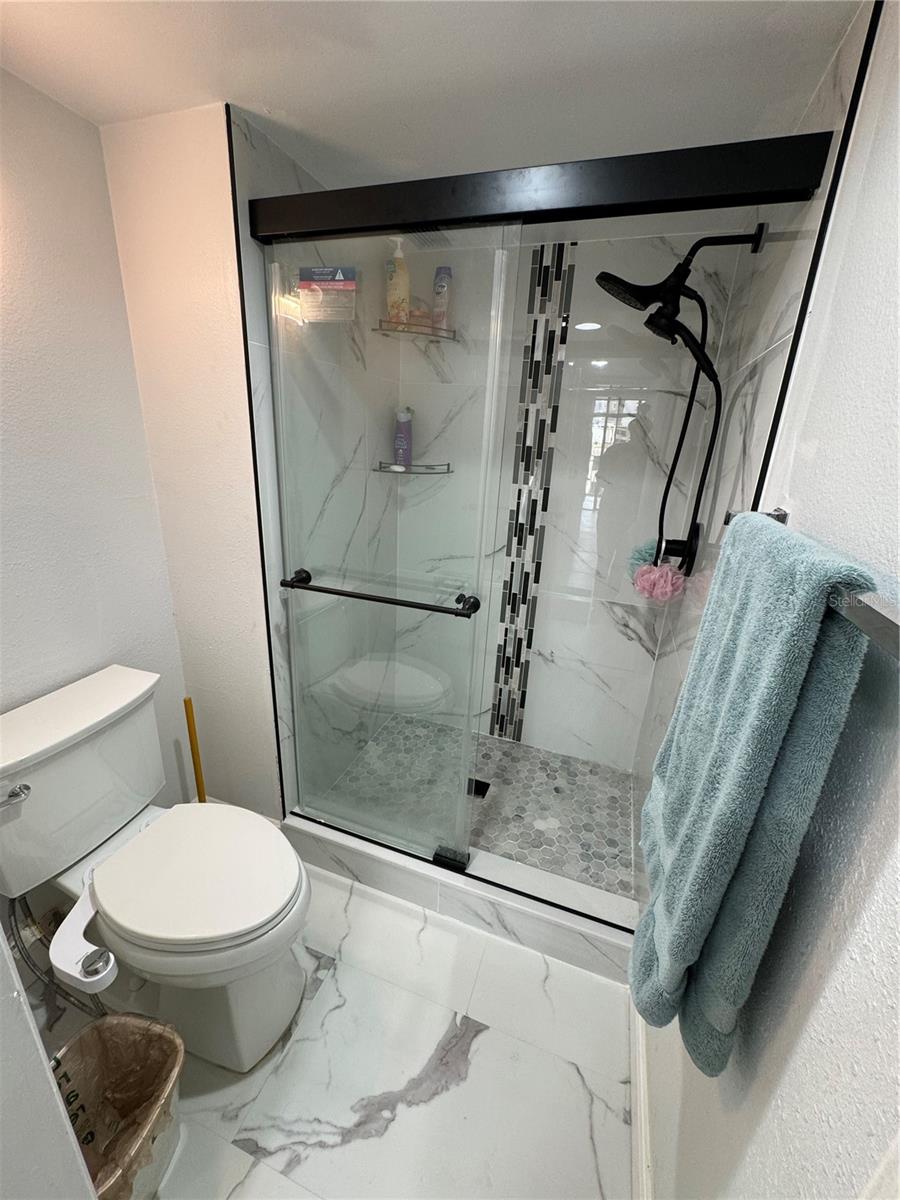 Image 21 of 51 For 1380 Gulf Boulevard 805