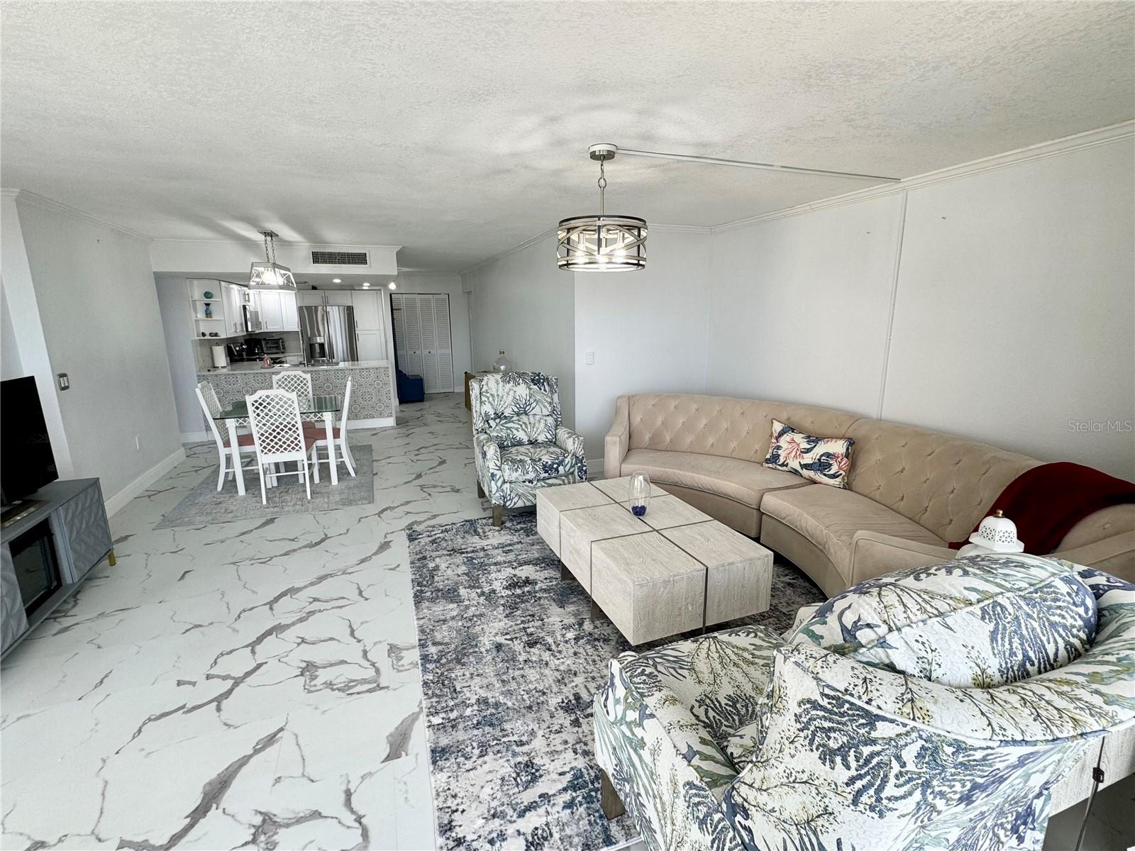 Image 4 of 51 For 1380 Gulf Boulevard 805