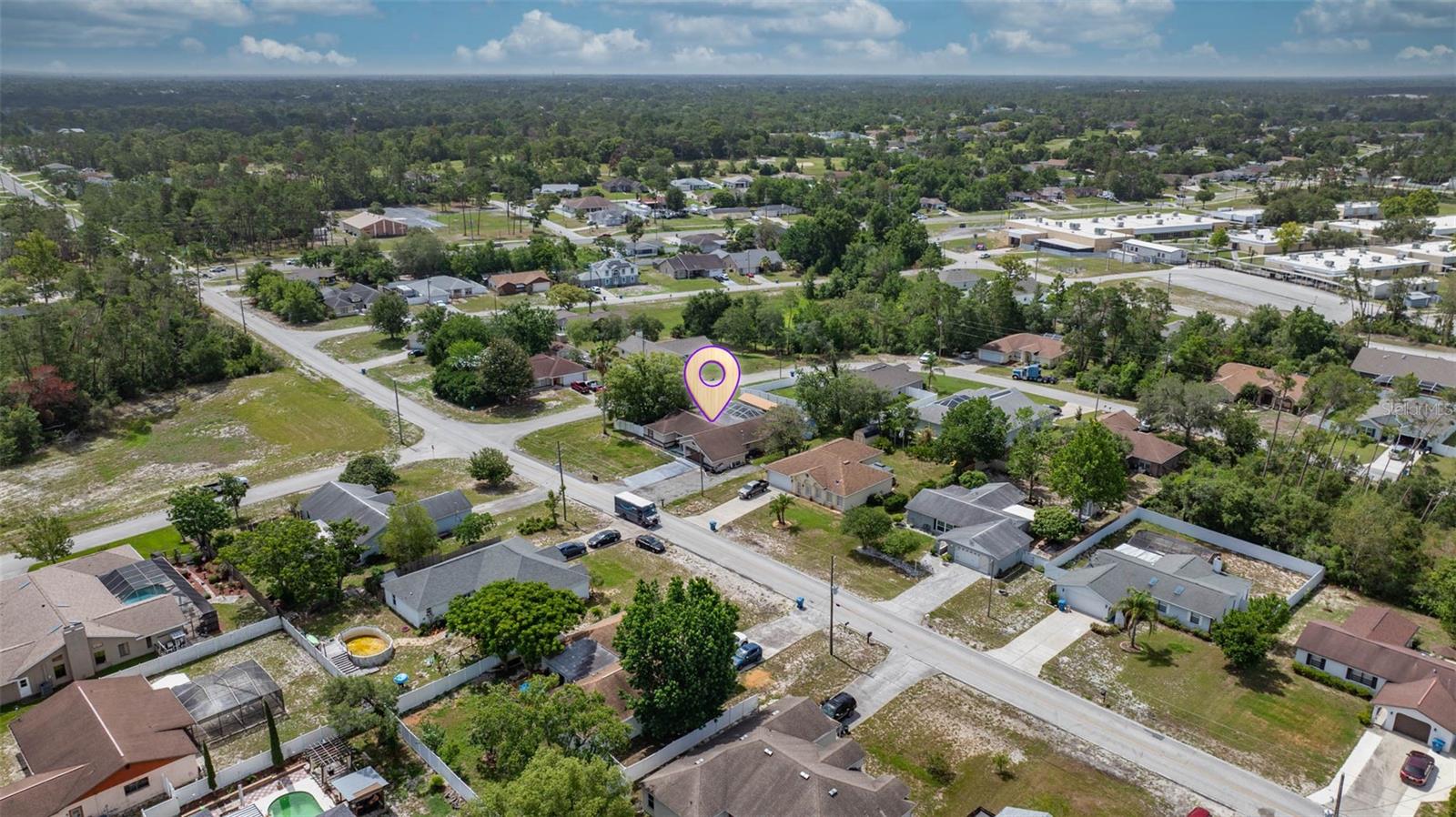 Listing photo id 11 for 9642 Elgin Boulevard