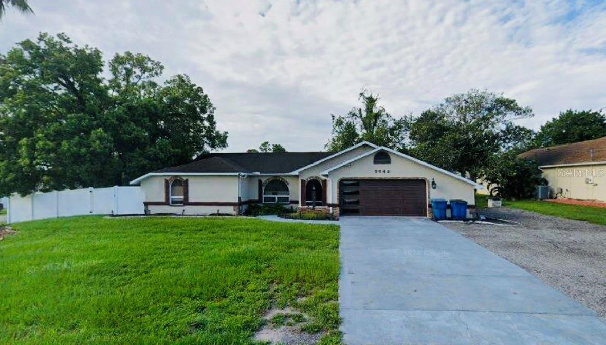 Listing photo id 15 for 9642 Elgin Boulevard