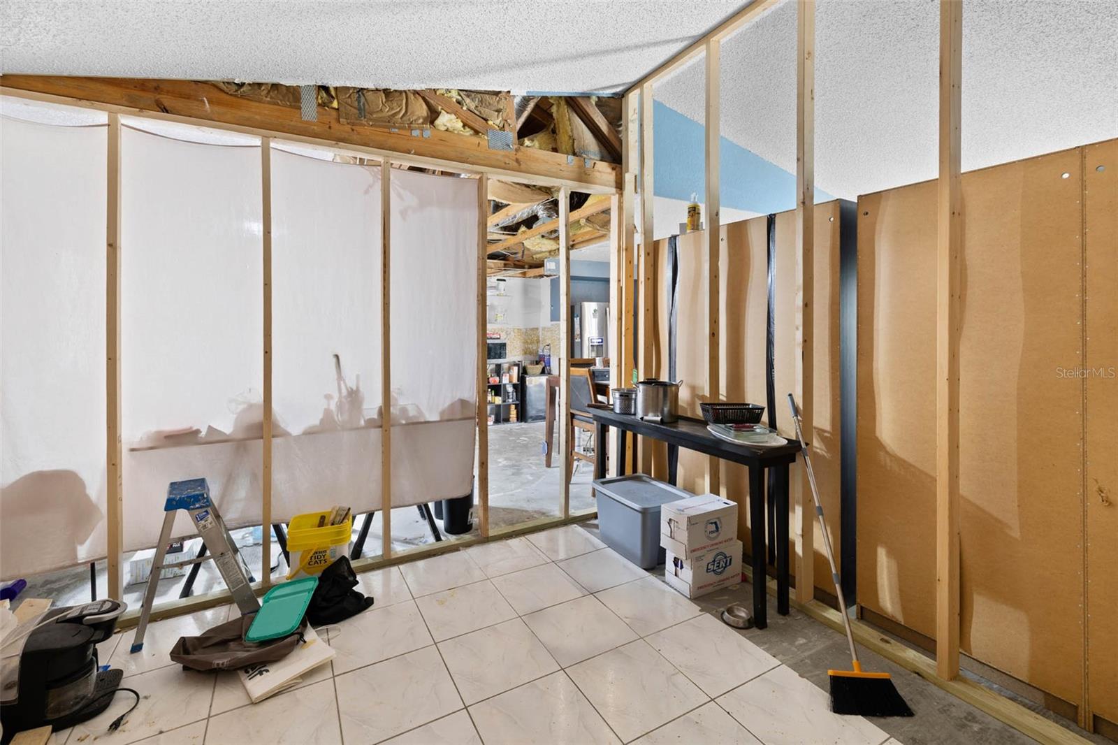 Listing photo id 30 for 9642 Elgin Boulevard