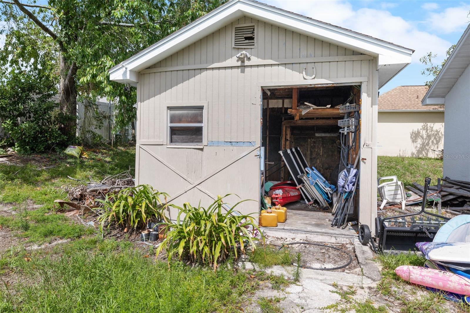 Listing photo id 41 for 9642 Elgin Boulevard