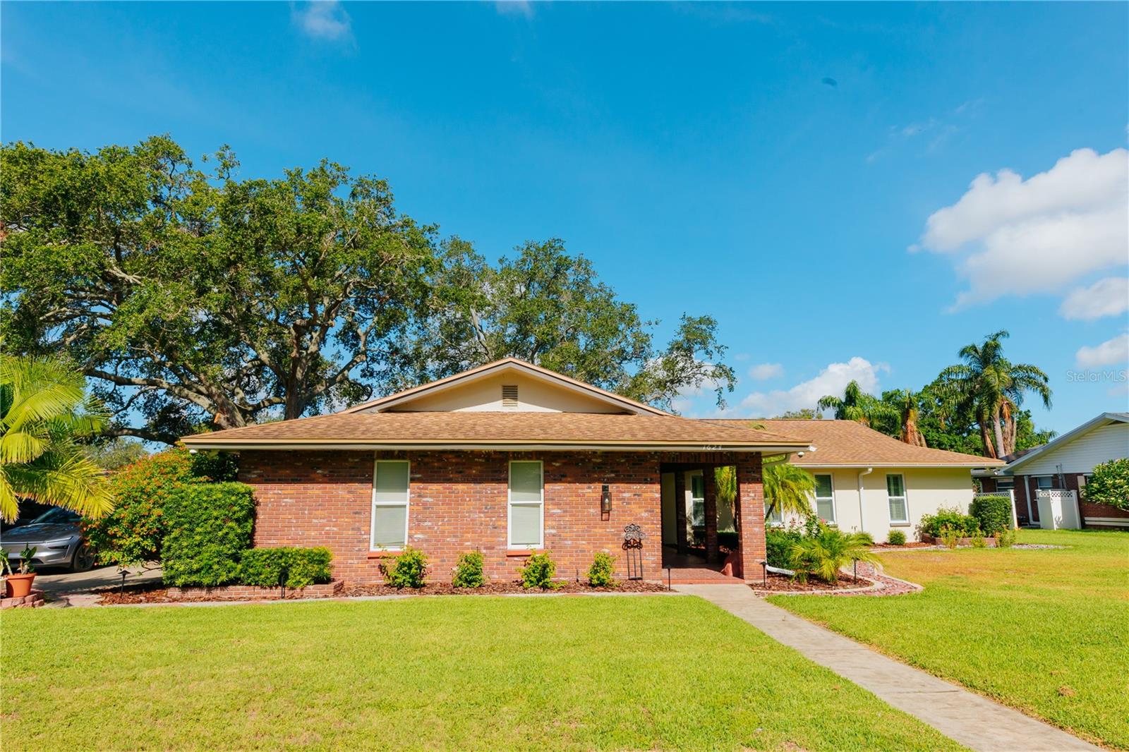 Image 2 of 43 For 1624 Sheffield Drive