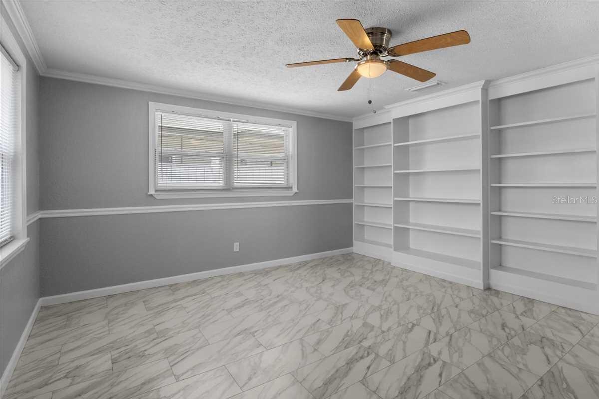 Image 10 of 54 For 5611 Burlington Avenue N