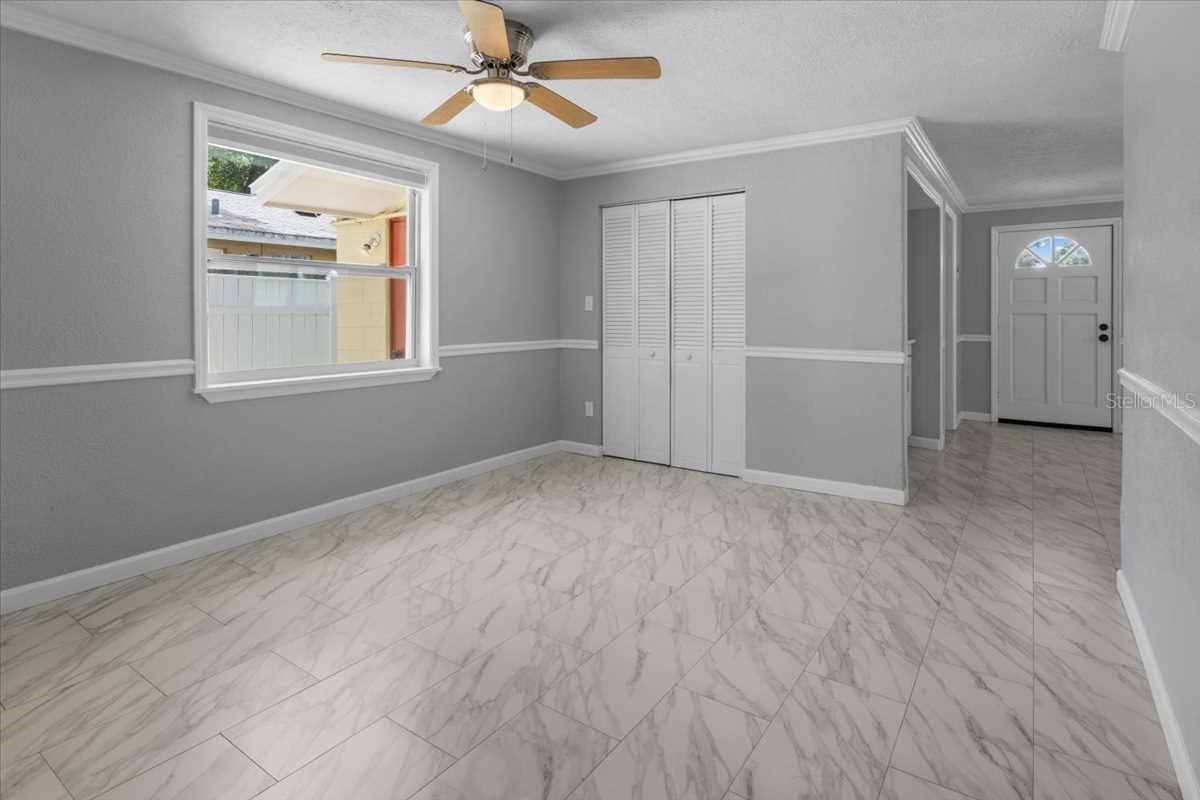Image 14 of 54 For 5611 Burlington Avenue N