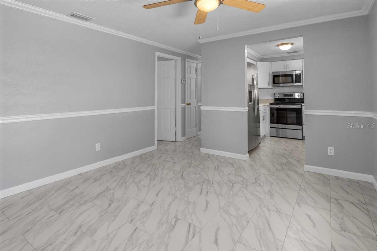 Image 15 of 54 For 5611 Burlington Avenue N
