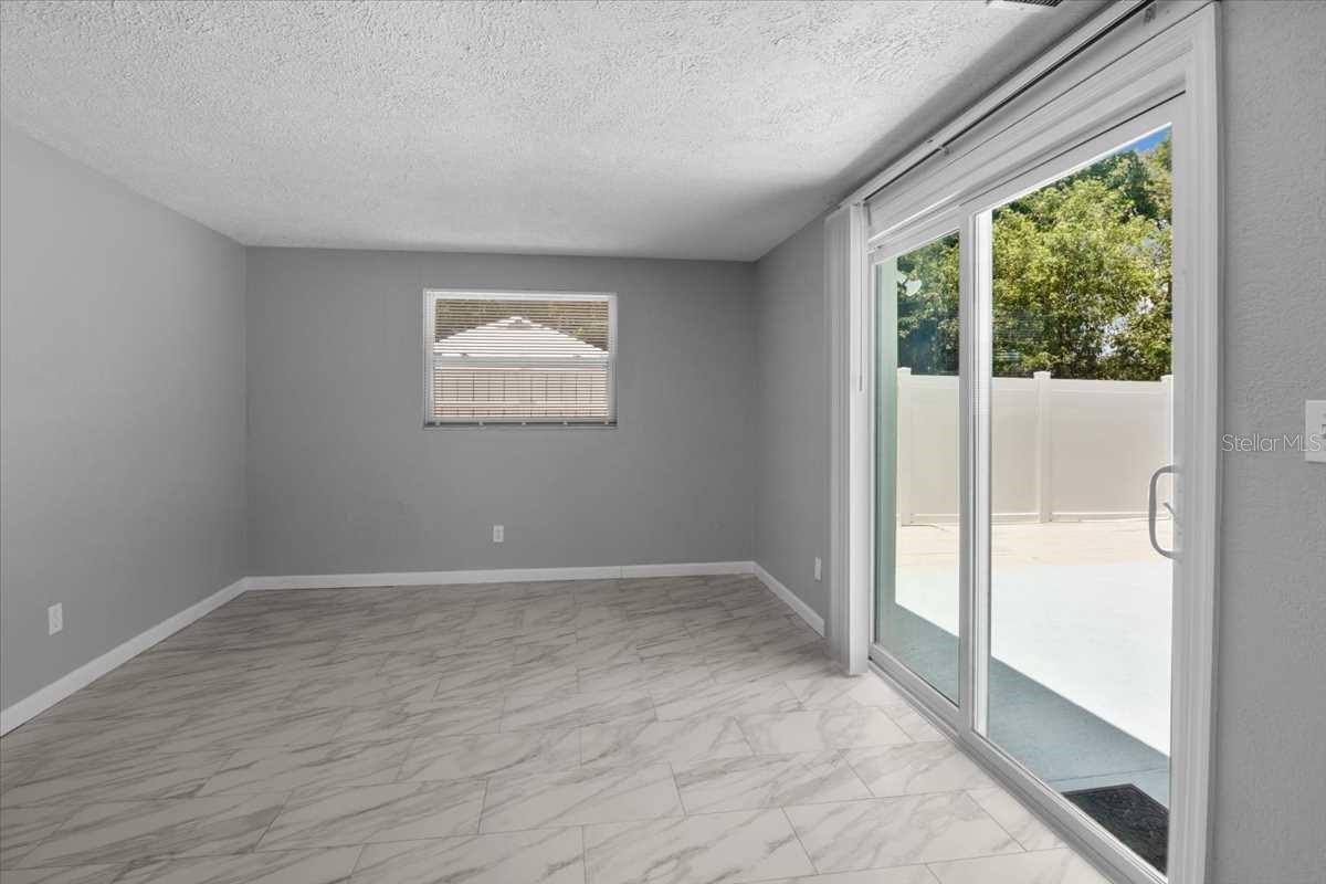 Image 35 of 54 For 5611 Burlington Avenue N