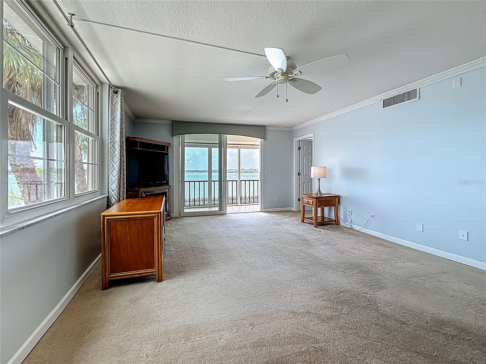 Image 13 of 57 For 7665 Sun Island Drive 206
