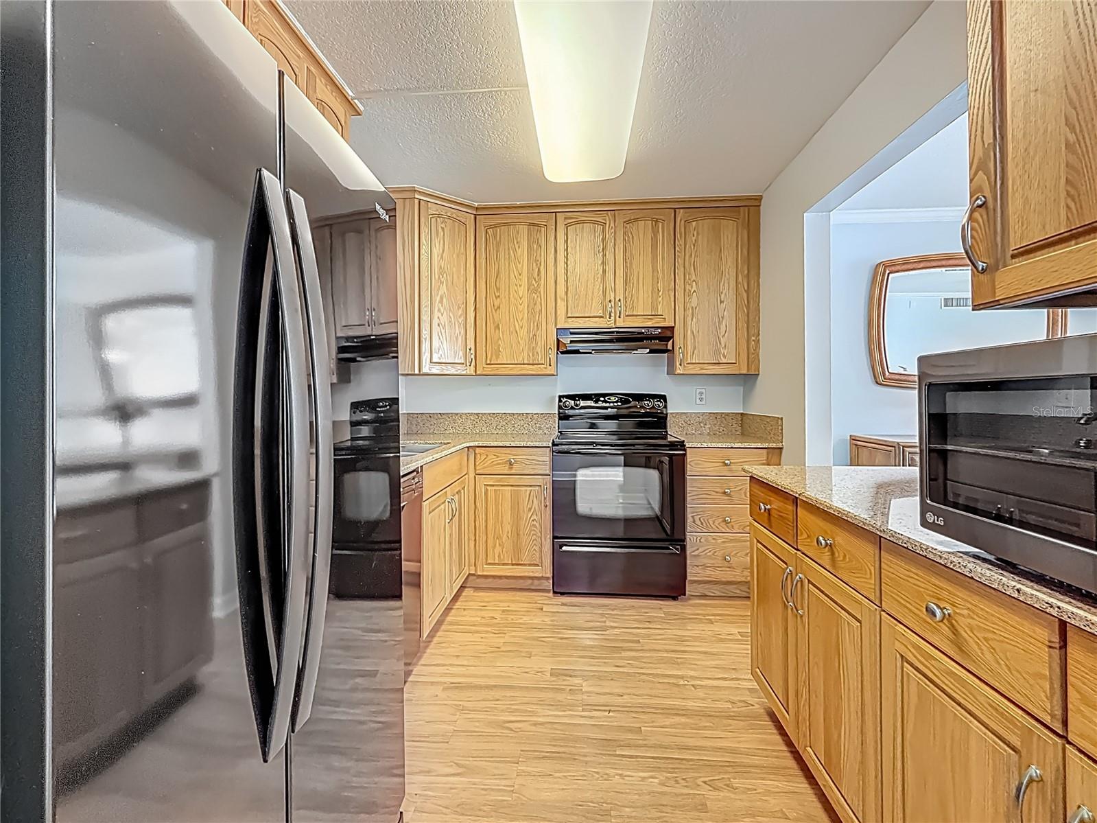 Image 15 of 57 For 7665 Sun Island Drive 206