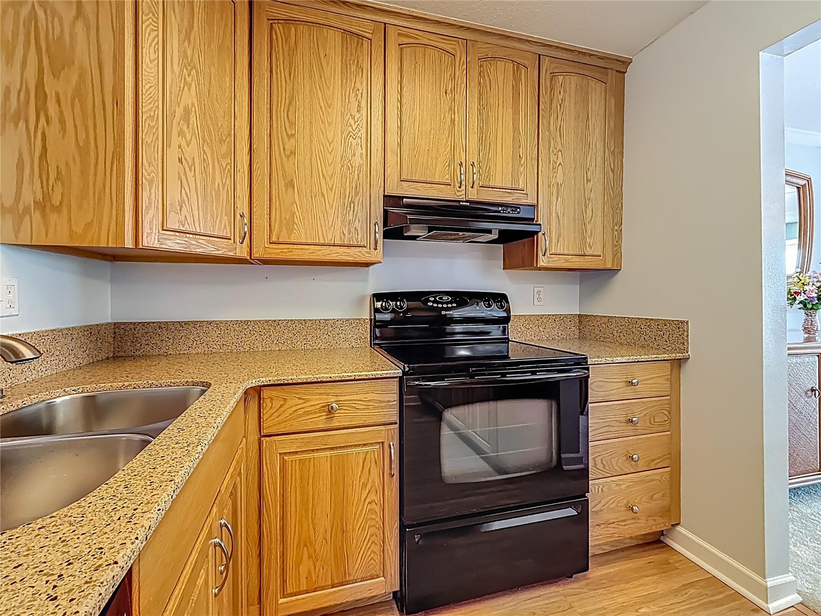 Image 18 of 57 For 7665 Sun Island Drive 206