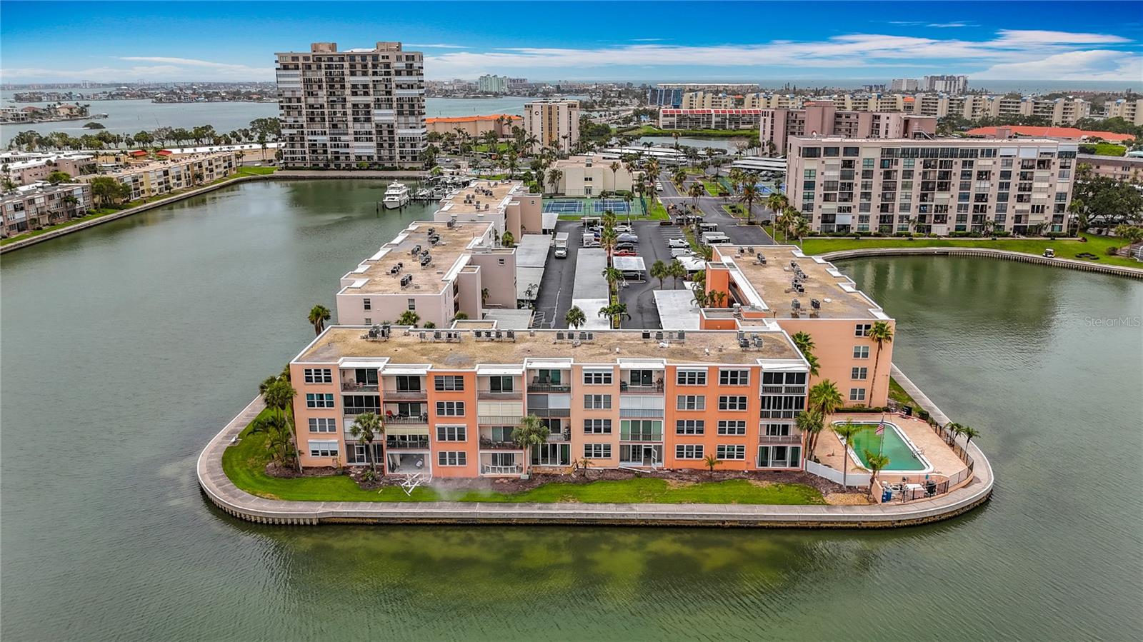 Image 49 of 57 For 7665 Sun Island Drive 206