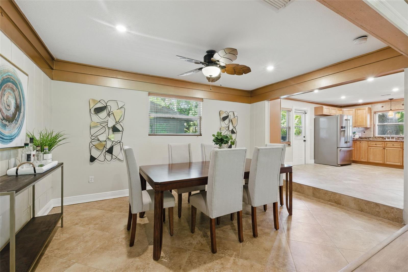 Listing photo id 14 for 4926 Camellia Way S