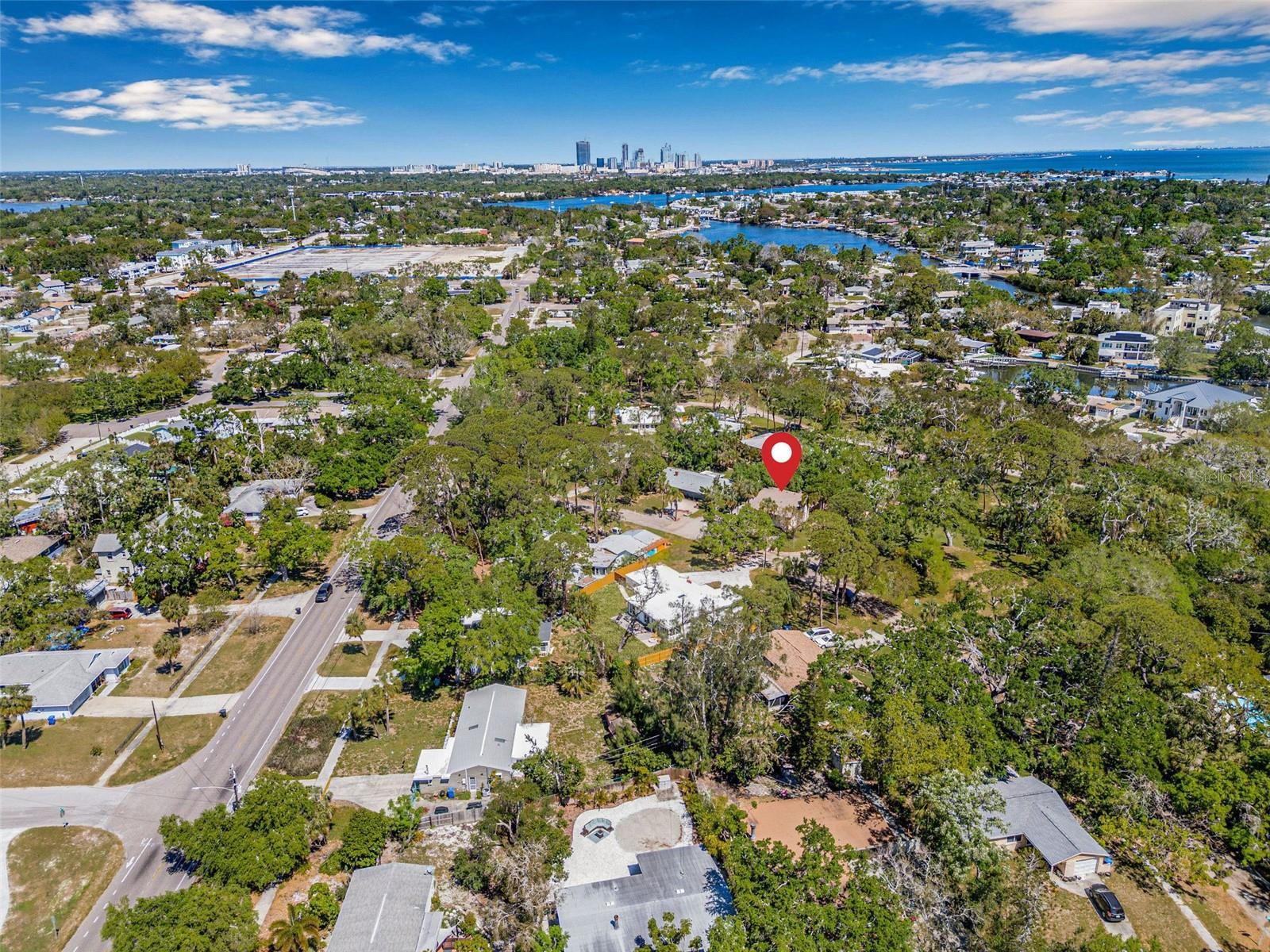 Listing photo id 36 for 4926 Camellia Way S