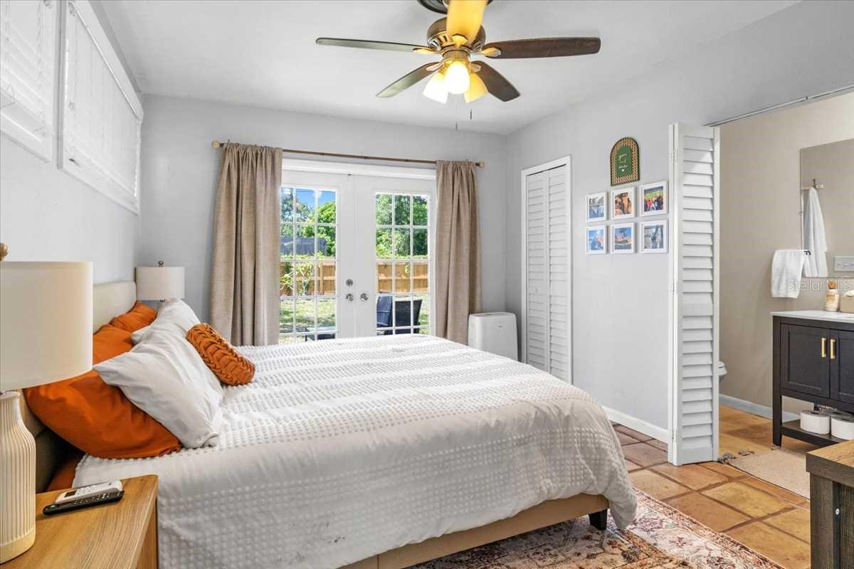 Image 22 of 36 For 6453 5th Avenue N