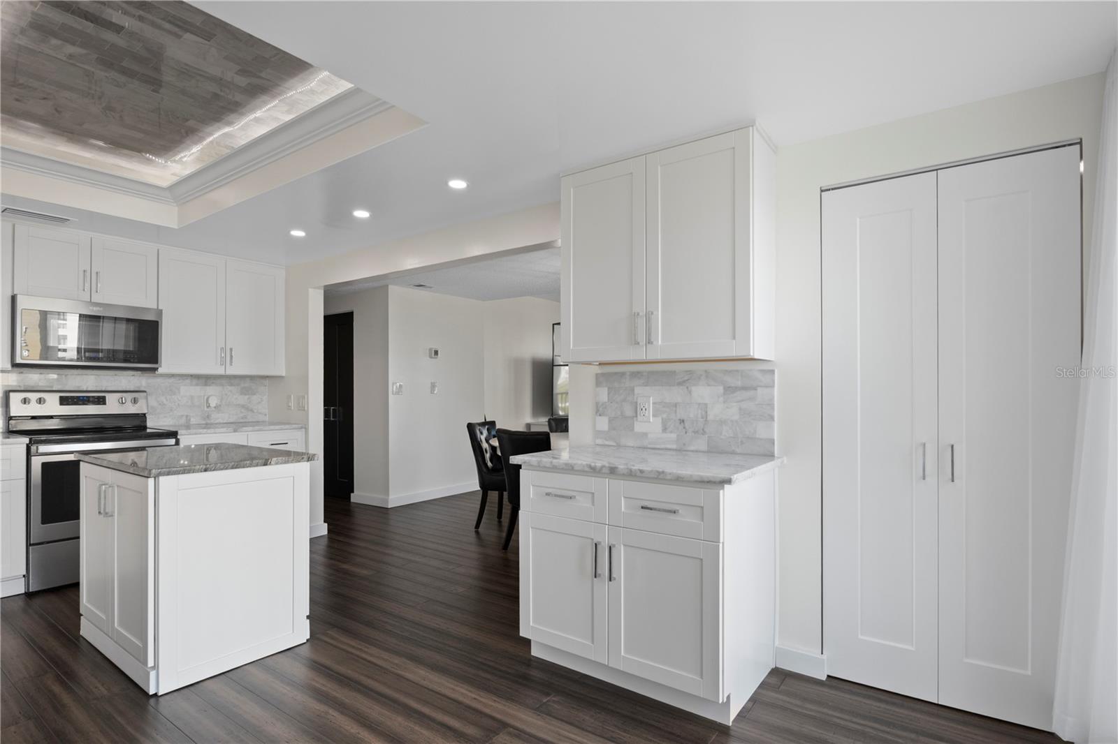 Image 18 of 41 For 1501 Gulf Boulevard 201