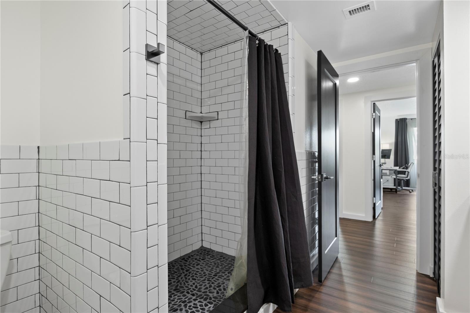 Image 31 of 41 For 1501 Gulf Boulevard 201