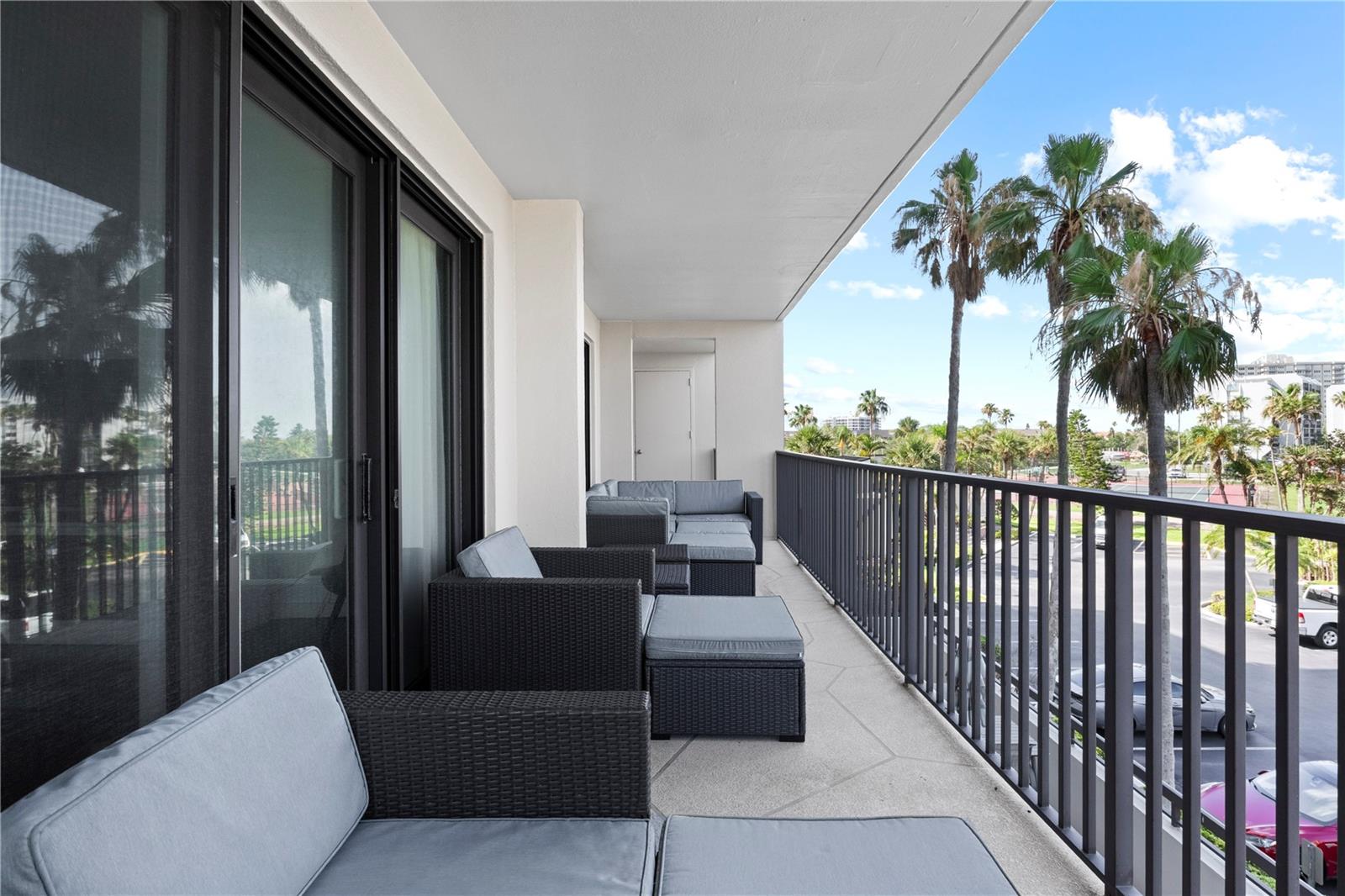 Image 8 of 41 For 1501 Gulf Boulevard 201