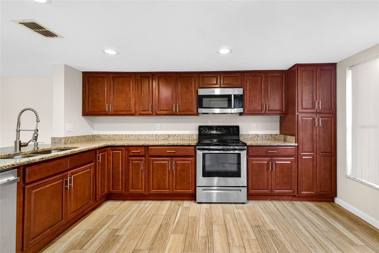 Image 13 of 33 For 7821 Niagara Avenue 2102