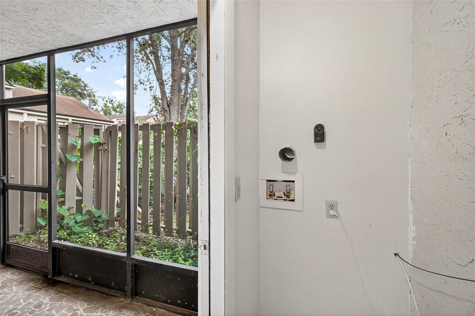 Image 26 of 33 For 7821 Niagara Avenue 2102