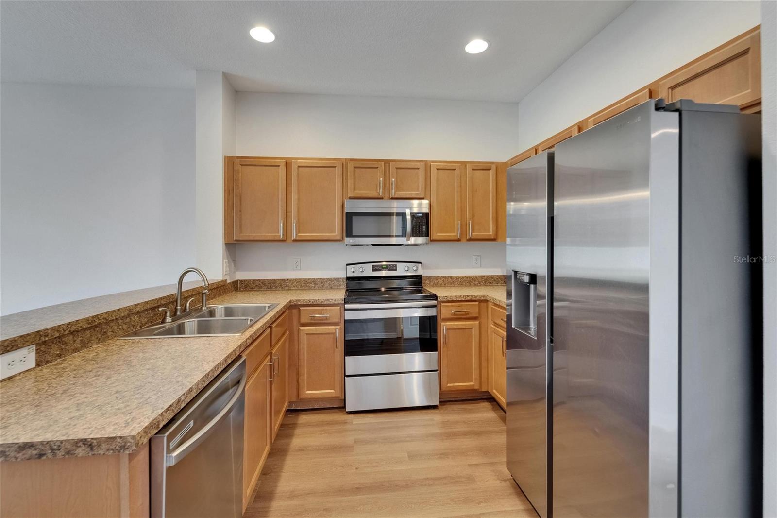 Image 15 of 47 For 8818 Red Beechwood Court