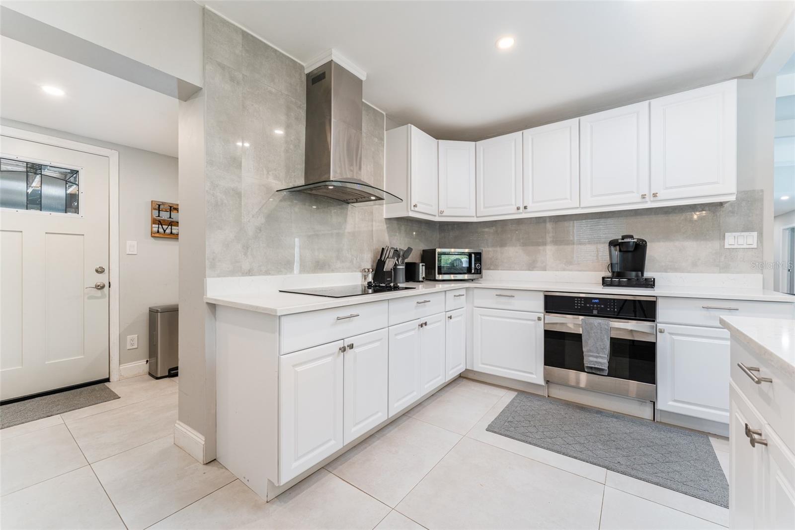 Listing photo id 19 for 120 Crestwood Lane