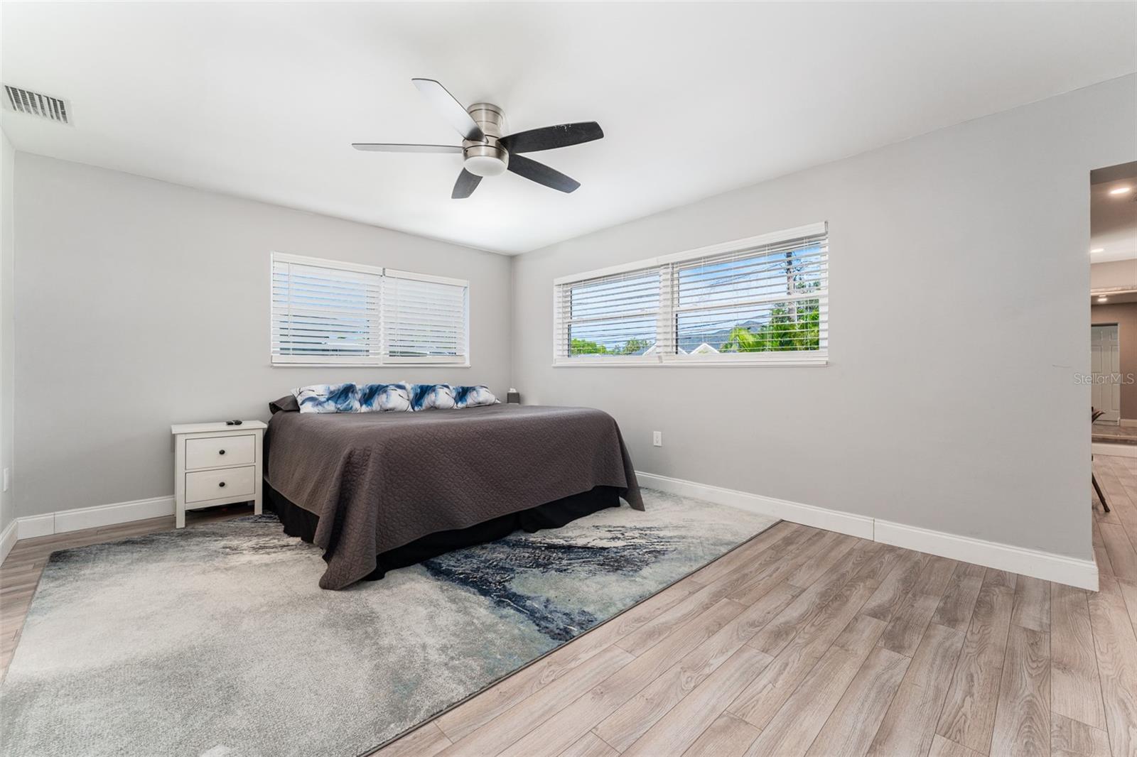 Listing photo id 20 for 120 Crestwood Lane