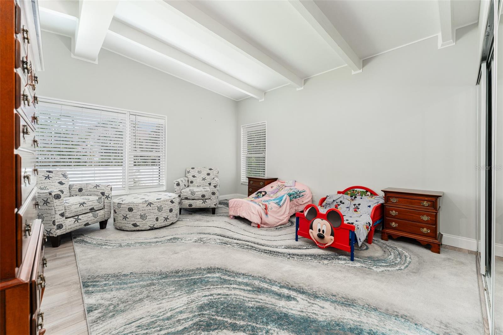 Listing photo id 24 for 120 Crestwood Lane