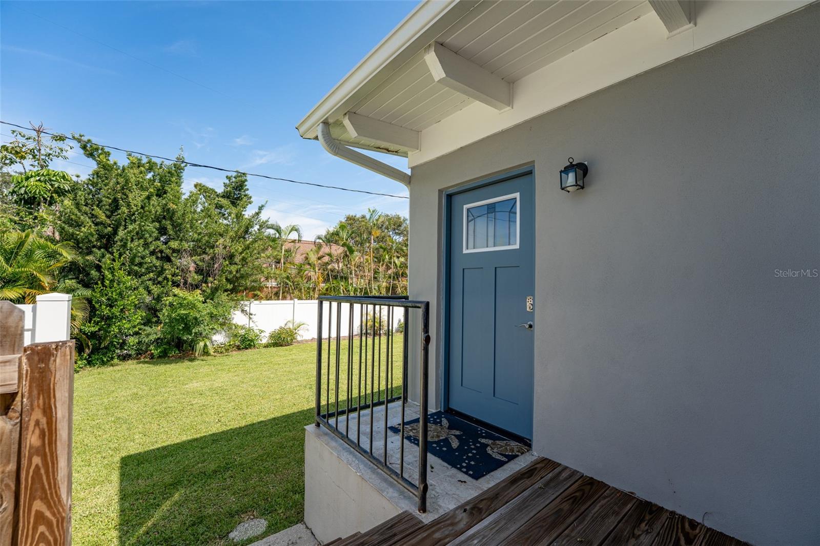 Listing photo id 43 for 120 Crestwood Lane