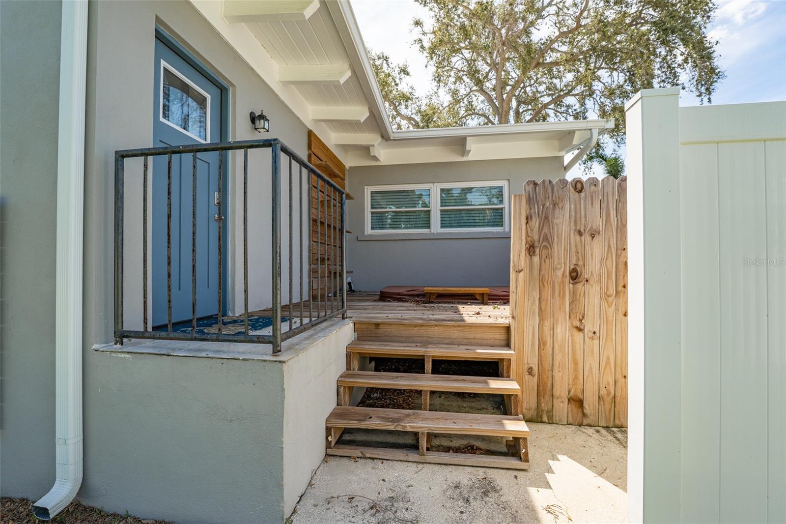 Listing photo id 44 for 120 Crestwood Lane