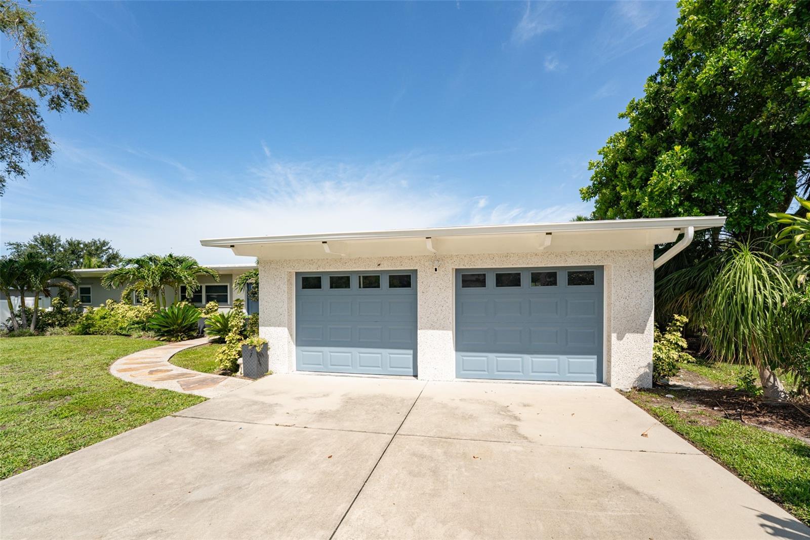 Listing photo id 48 for 120 Crestwood Lane