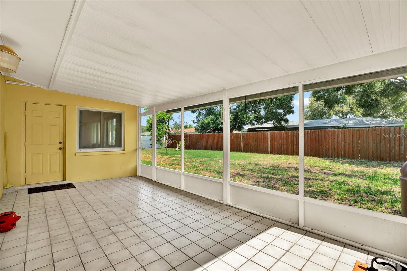 Image 16 of 24 For 13795 Antigua Drive