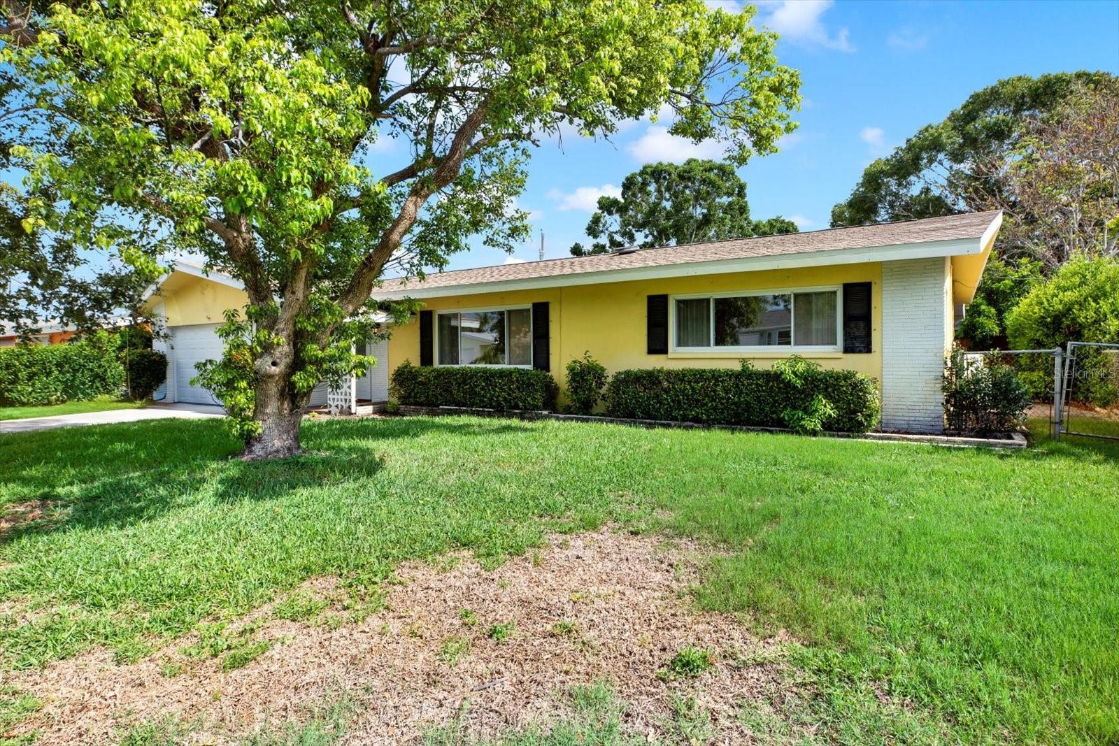 Image 18 of 24 For 13795 Antigua Drive