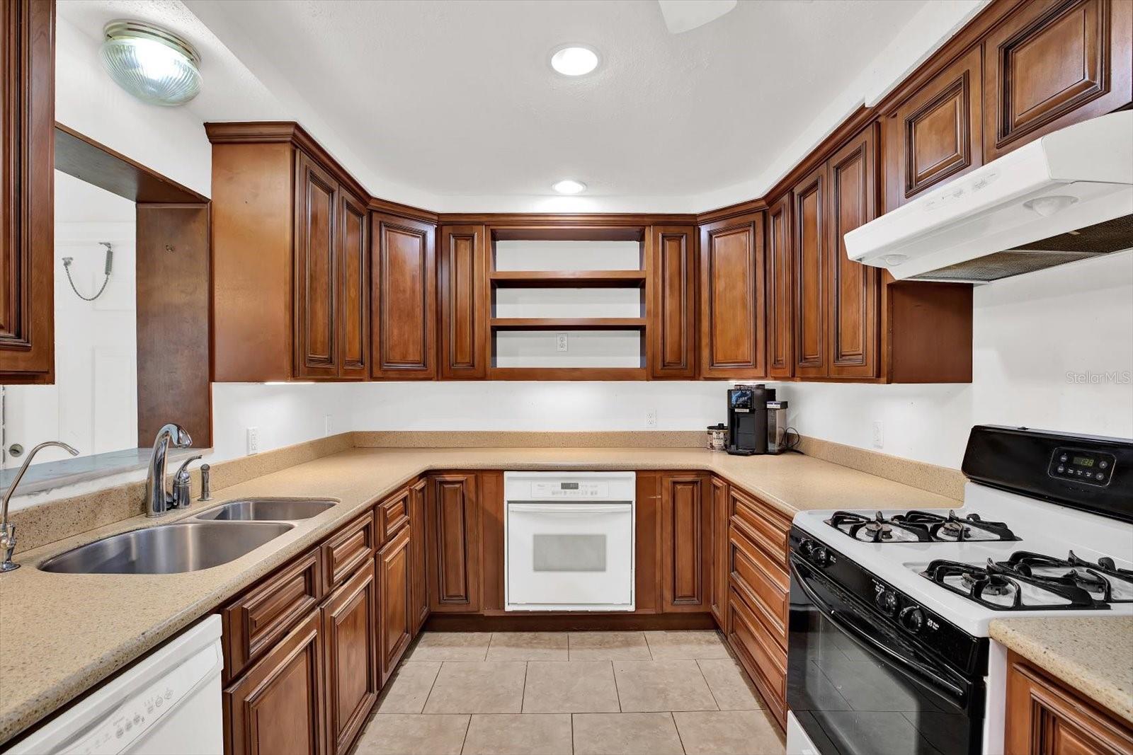 Image 4 of 24 For 13795 Antigua Drive
