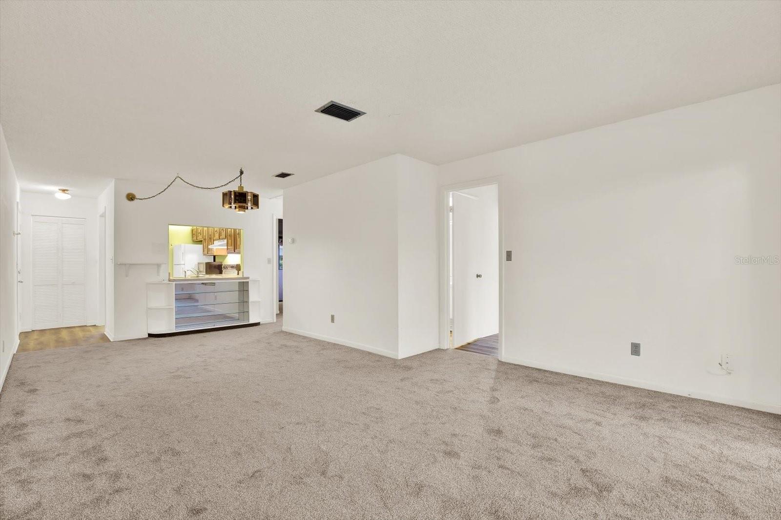 Image 3 of 28 For 1206 10th Circle Se
