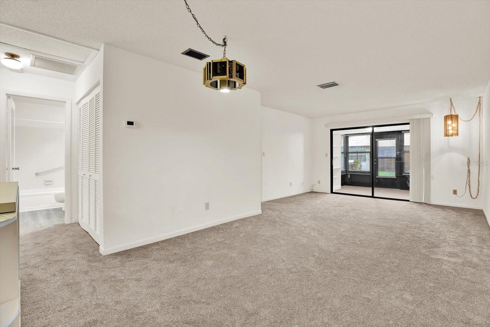 Image 4 of 28 For 1206 10th Circle Se