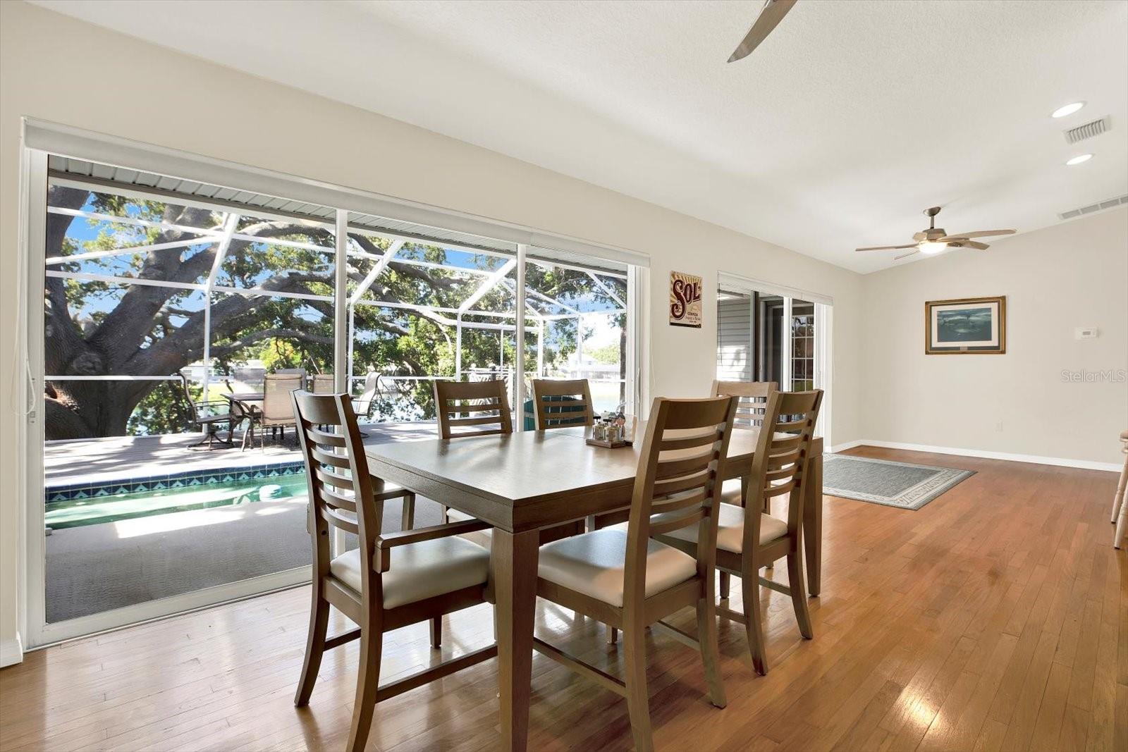 Image 10 of 50 For 6561 Exeter Court