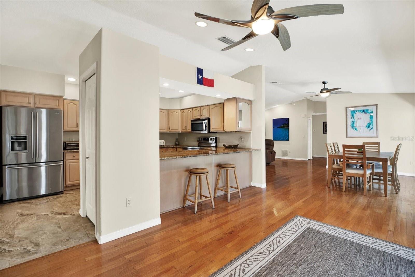 Image 13 of 50 For 6561 Exeter Court