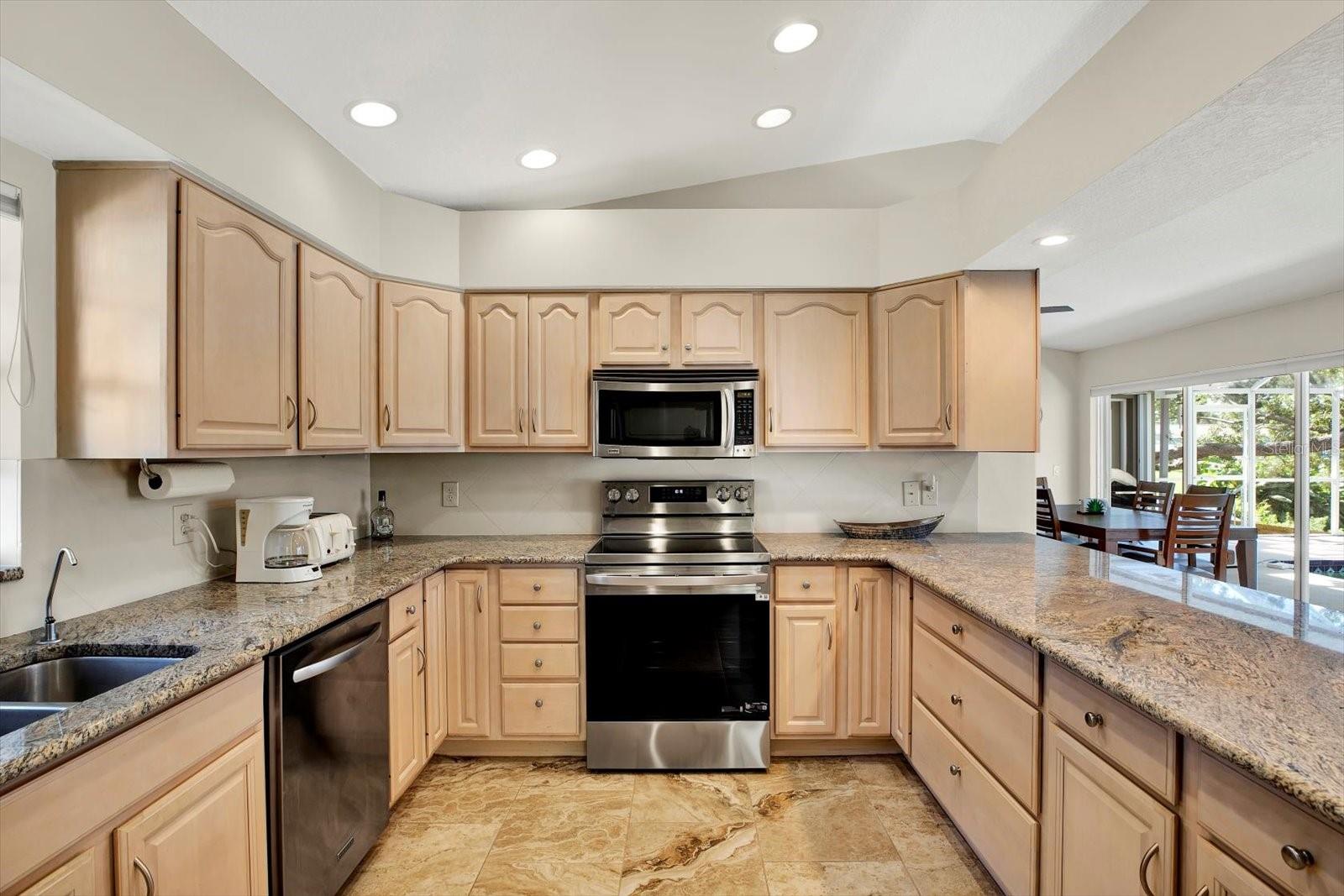 Image 15 of 50 For 6561 Exeter Court