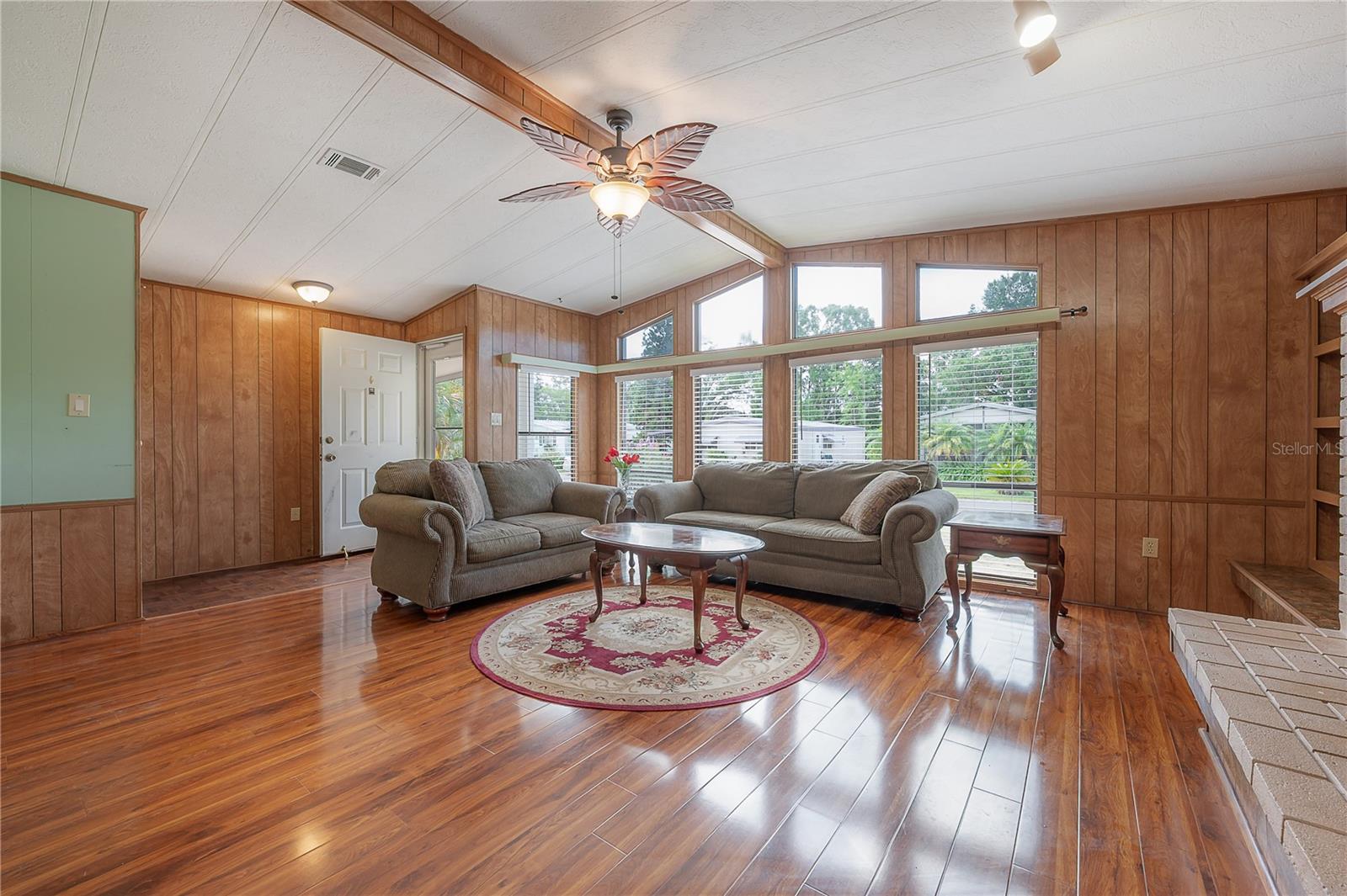 Image 10 of 59 For 8917 Fox Trail