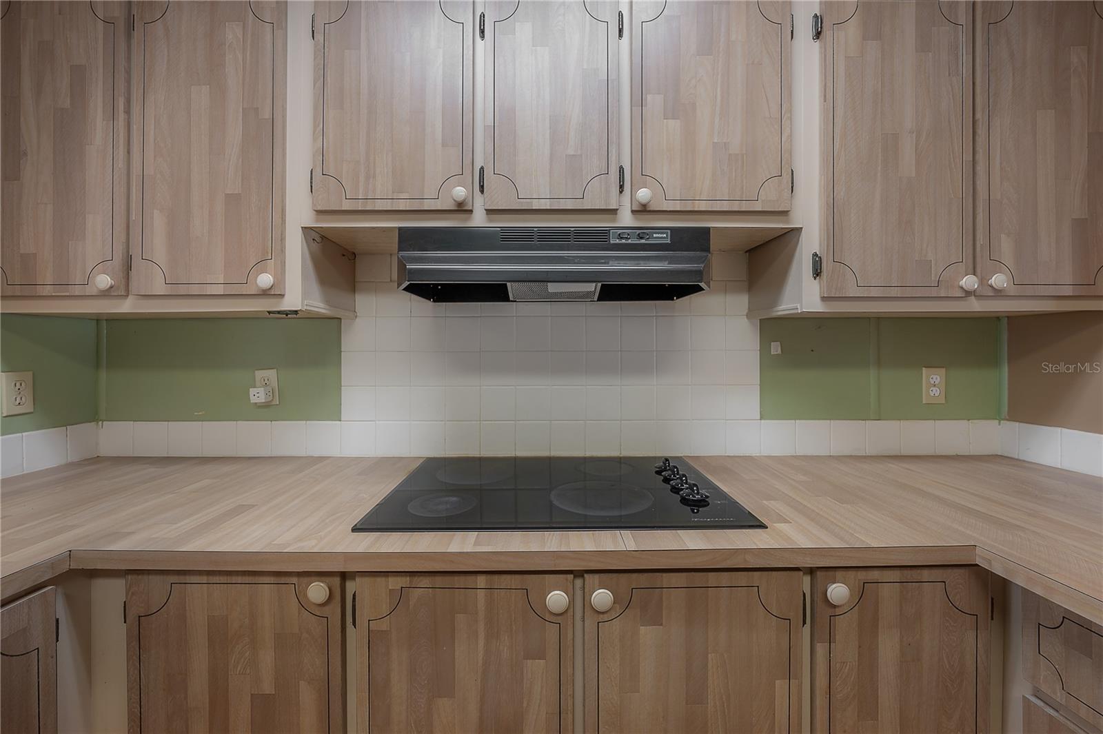 Image 17 of 59 For 8917 Fox Trail